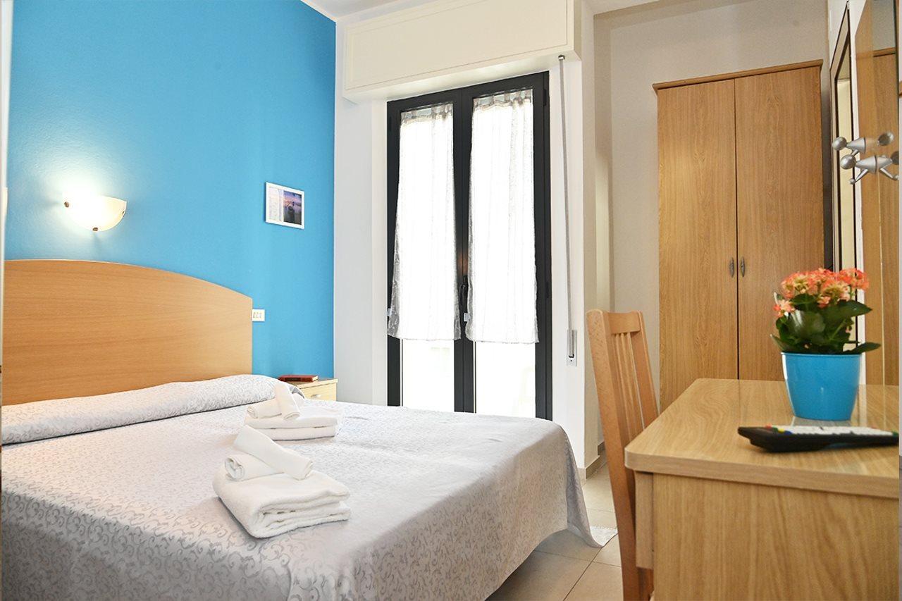 Hotel Italy Misano Adriatico Exterior photo